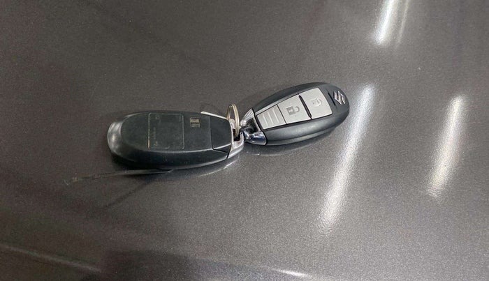 2016 Maruti Ertiga ZXI+, Petrol, Manual, 42,119 km, Key Close Up