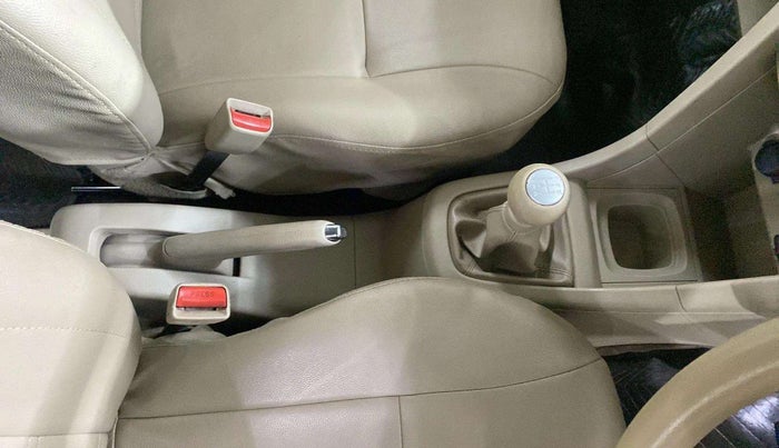 2016 Maruti Ertiga ZXI+, Petrol, Manual, 42,119 km, Gear Lever