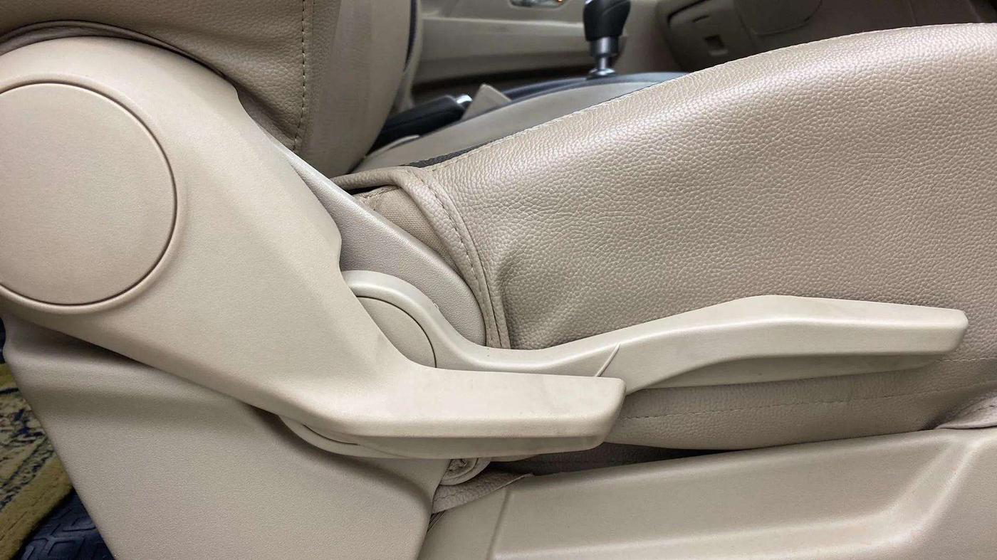 2019 Maruti Ertiga ZDI+ 1.5, Diesel, Manual, 60,244 km, Driver Side Adjustment Panel