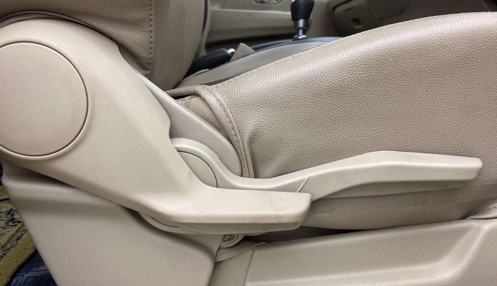 2019 Maruti Ertiga ZDI+ 1.5, Diesel, Manual, 60,244 km, Driver Side Adjustment Panel