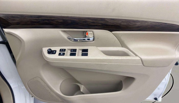 2019 Maruti Ertiga ZDI+ 1.5, Diesel, Manual, 60,244 km, Driver Side Door Panels Control