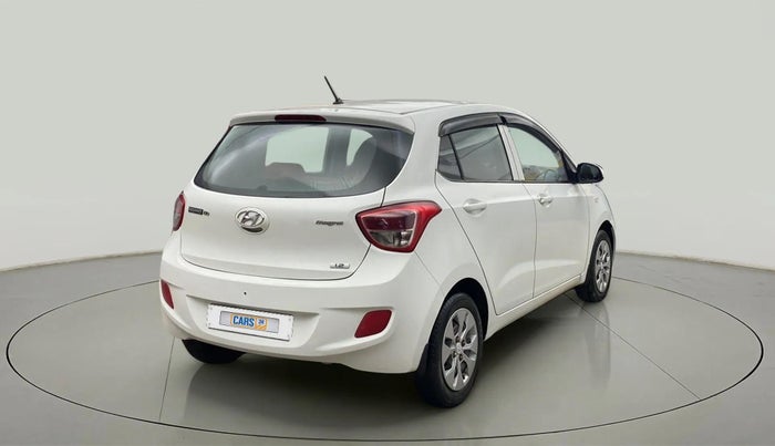 2016 Hyundai Grand i10 MAGNA 1.2 KAPPA VTVT, CNG, Manual, 28,538 km, Right Back Diagonal