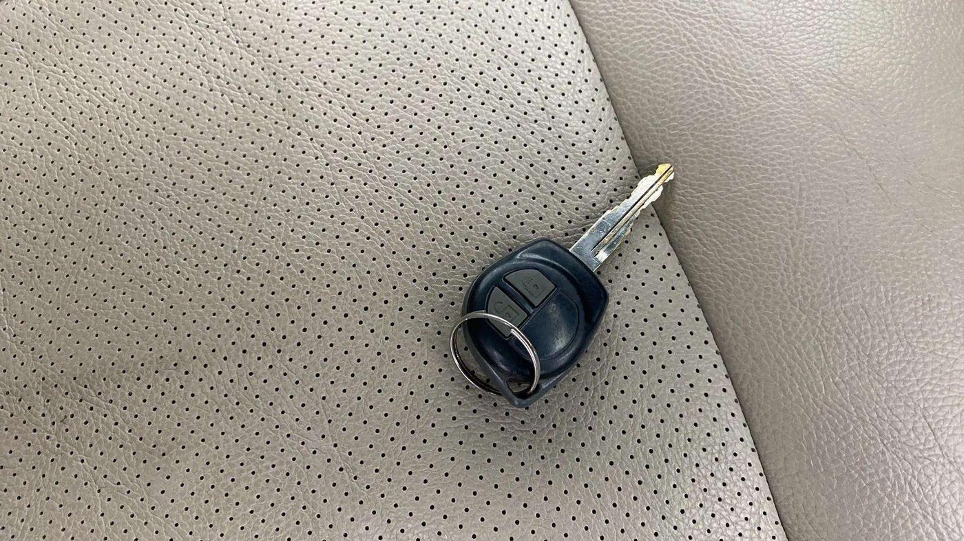 2016 Maruti Wagon R 1.0 VXI AMT, Petrol, Automatic, 66,964 km, Key Close Up