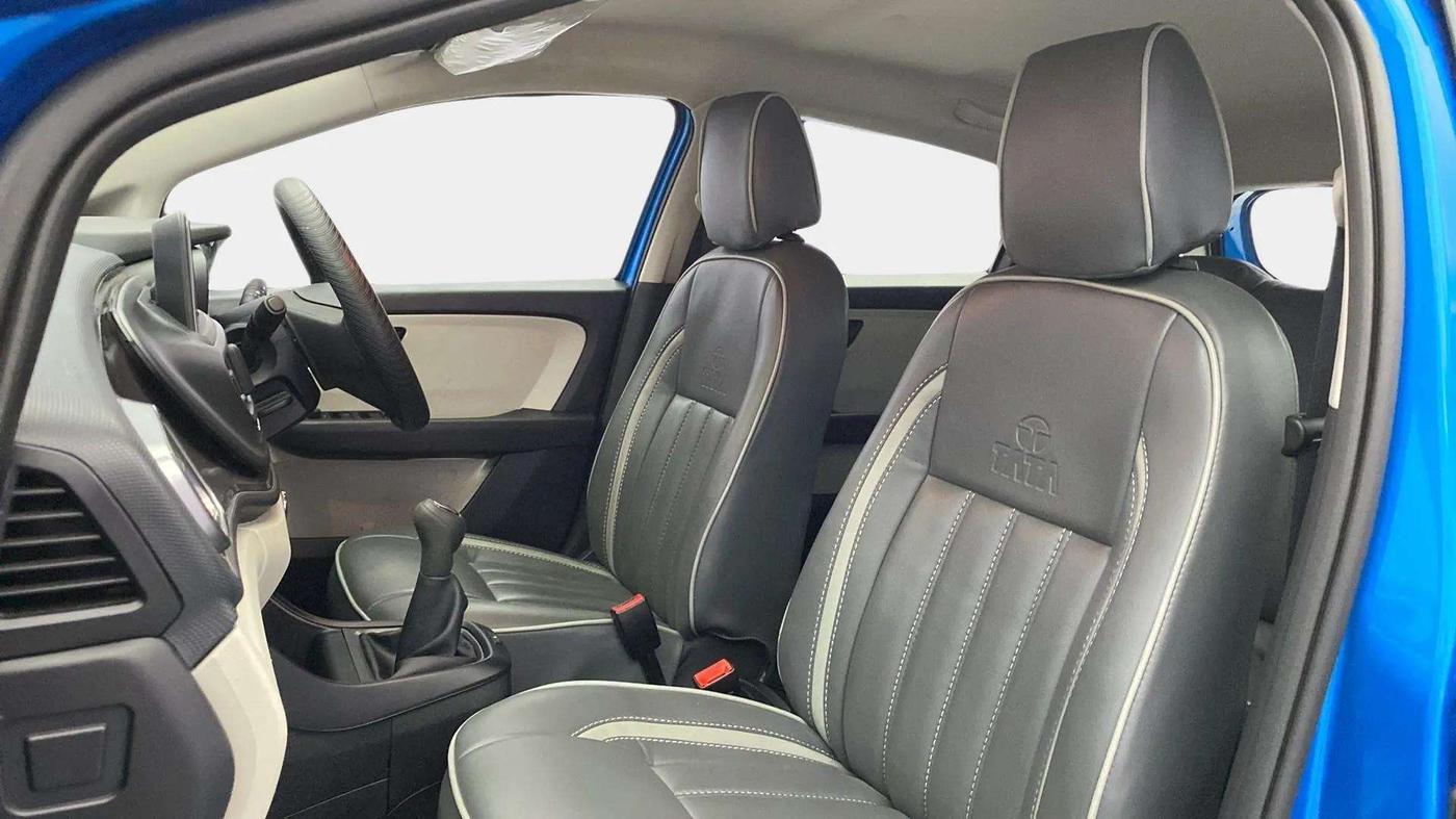 2021 Tata ALTROZ XT PETROL, Petrol, Manual, 20,777 km, Right Side Front Door Cabin