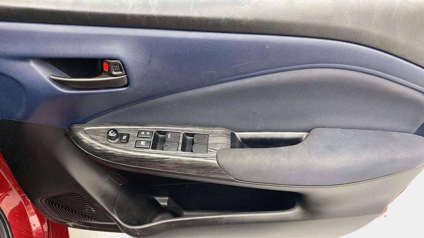 2022 Maruti Baleno DELTA PETROL 1.2, Petrol, Manual, 13,685 km, Driver Side Door Panels Control