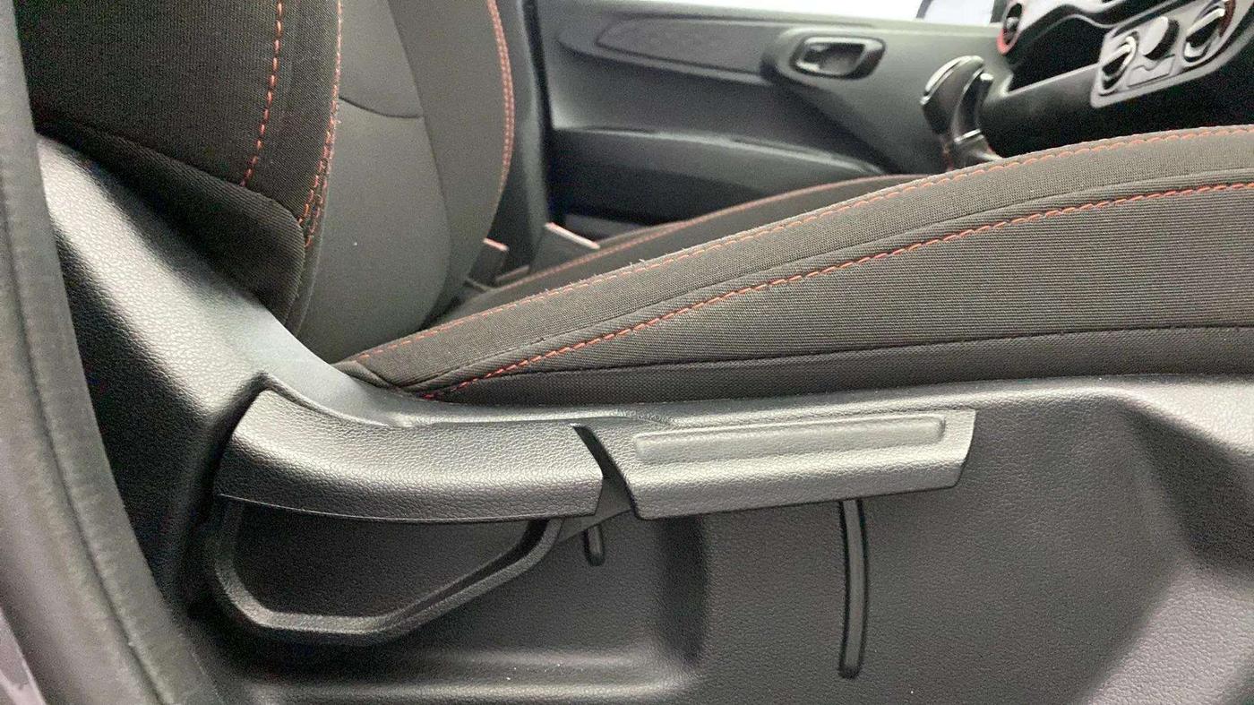 2022 Hyundai GRAND I10 NIOS MAGNA CORPORATE EDITION AMT 1.2 KAPPA VTVT, Petrol, Automatic, 5,207 km, Driver Side Adjustment Panel