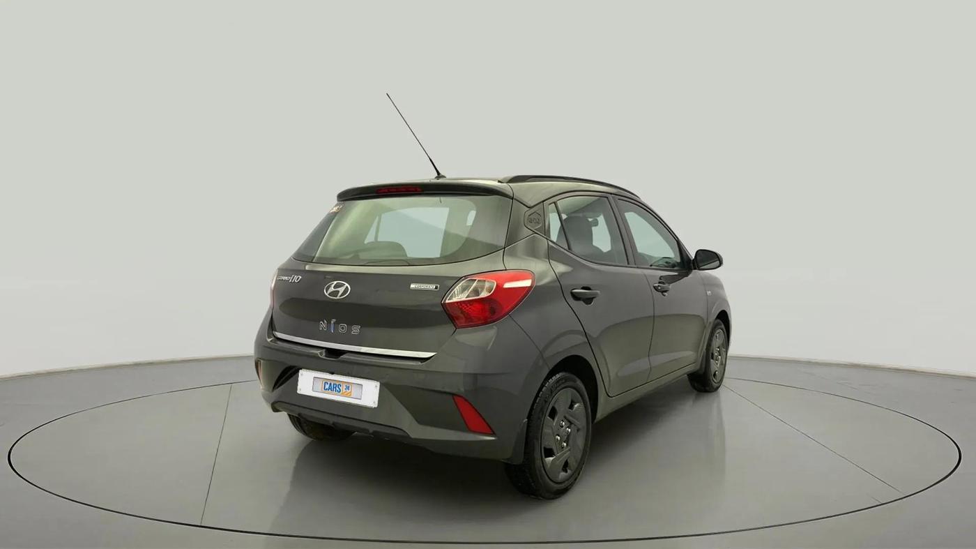 2022 Hyundai GRAND I10 NIOS MAGNA CORPORATE EDITION AMT 1.2 KAPPA VTVT, Petrol, Automatic, 5,207 km, Right Back Diagonal