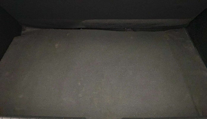 2022 Hyundai GRAND I10 NIOS MAGNA CORPORATE EDITION AMT 1.2 KAPPA VTVT, Petrol, Automatic, 5,207 km, Boot Inside