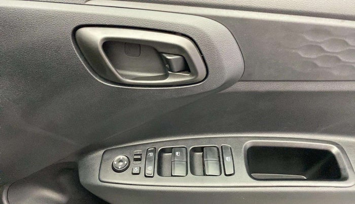 2022 Hyundai GRAND I10 NIOS MAGNA CORPORATE EDITION AMT 1.2 KAPPA VTVT, Petrol, Automatic, 5,207 km, Driver Side Door Panels Control