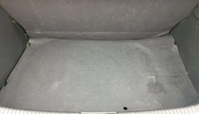 2013 Hyundai i20 MAGNA 1.2, Petrol, Manual, 60,511 km, Boot Inside