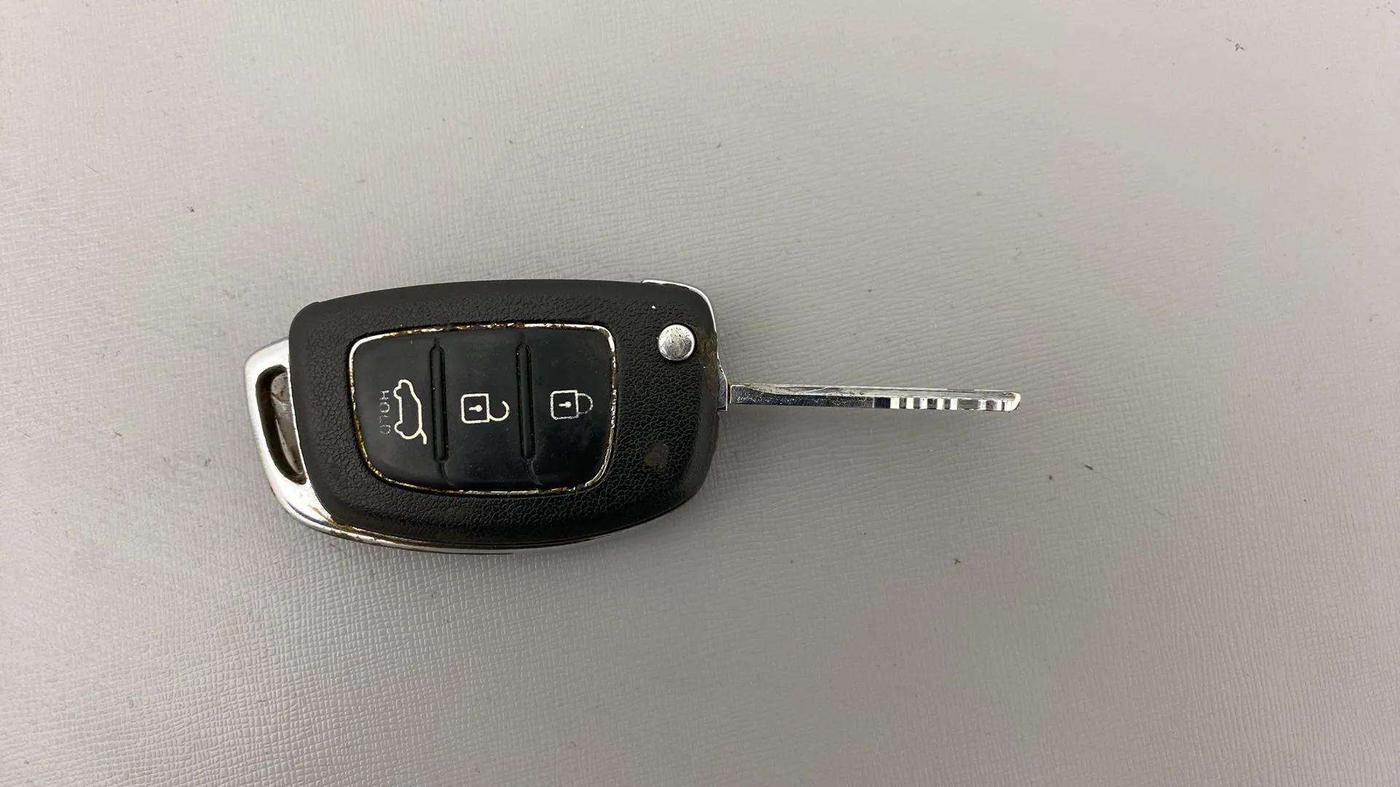 2013 Hyundai i20 MAGNA 1.2, Petrol, Manual, 60,511 km, Key Close Up