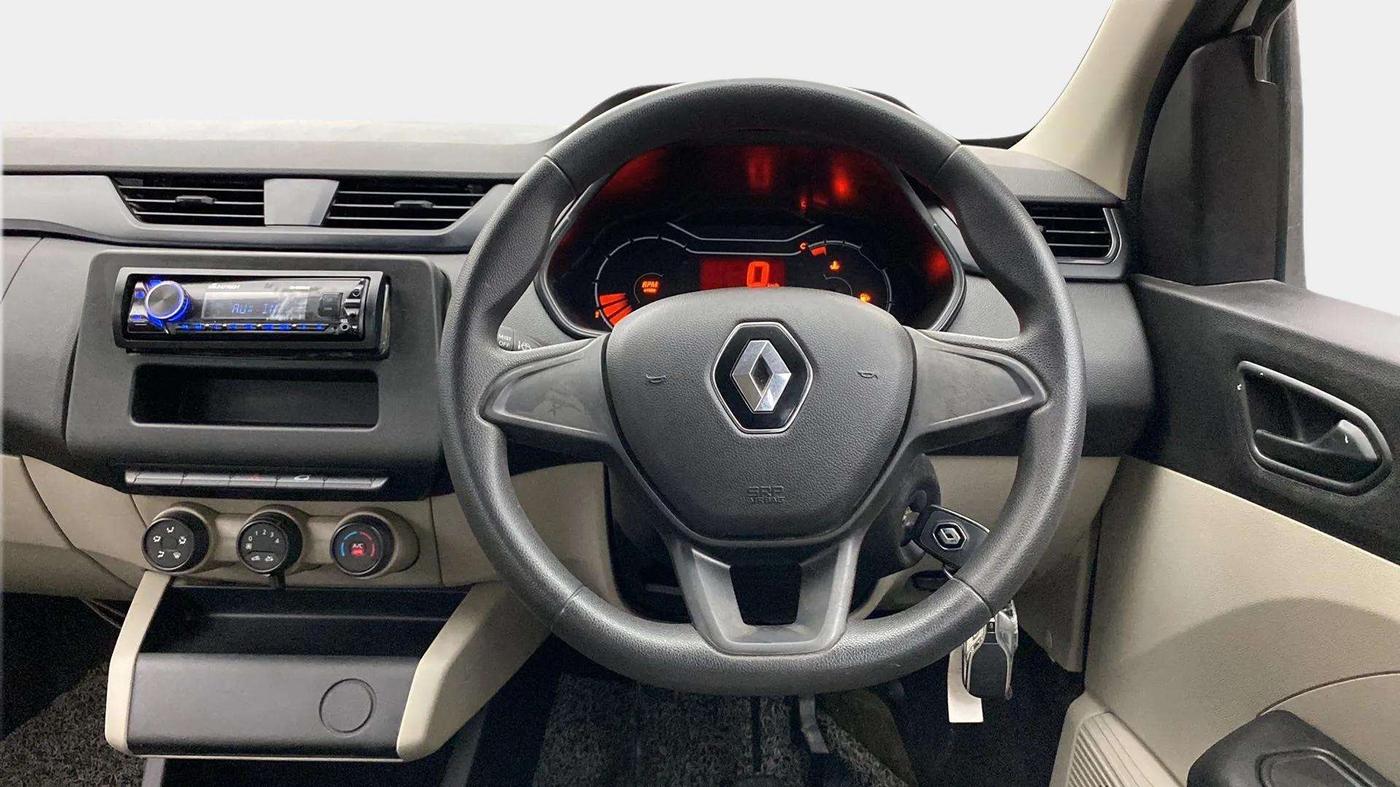 2021 Renault TRIBER RXE MT, CNG, Manual, 25,683 km, Steering Wheel Close Up