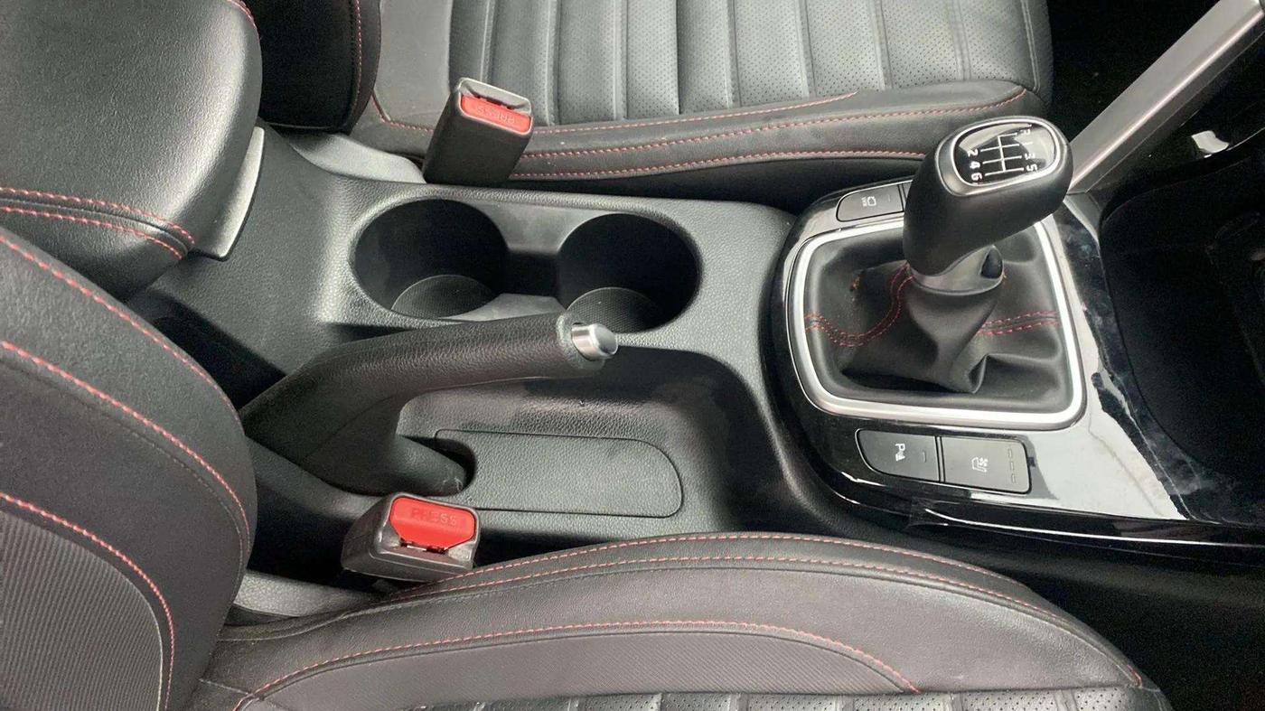 2022 KIA SELTOS GTX PLUS 1.4, Petrol, Manual, 27,106 km, Gear Lever