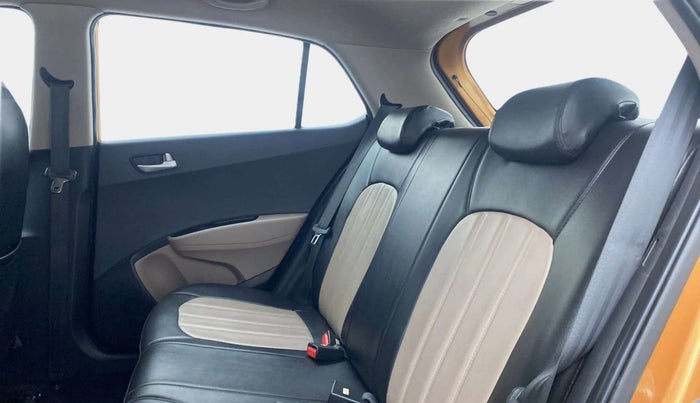 2015 Hyundai Grand i10 ASTA 1.2 KAPPA VTVT, Petrol, Manual, 40,768 km, Right Side Rear Door Cabin