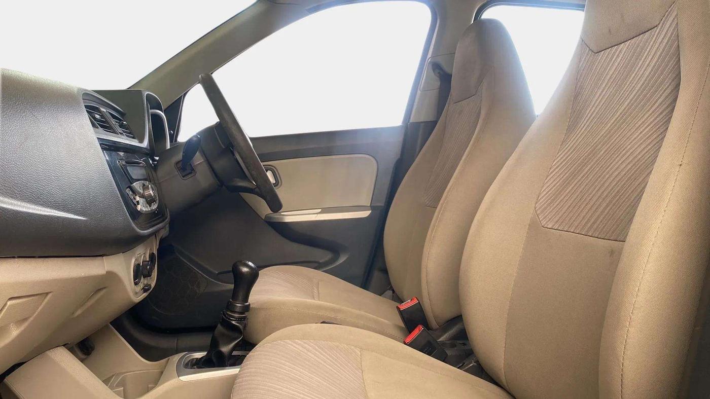 2014 Maruti Alto K10 VXI, Petrol, Manual, 87,659 km, Right Side Front Door Cabin