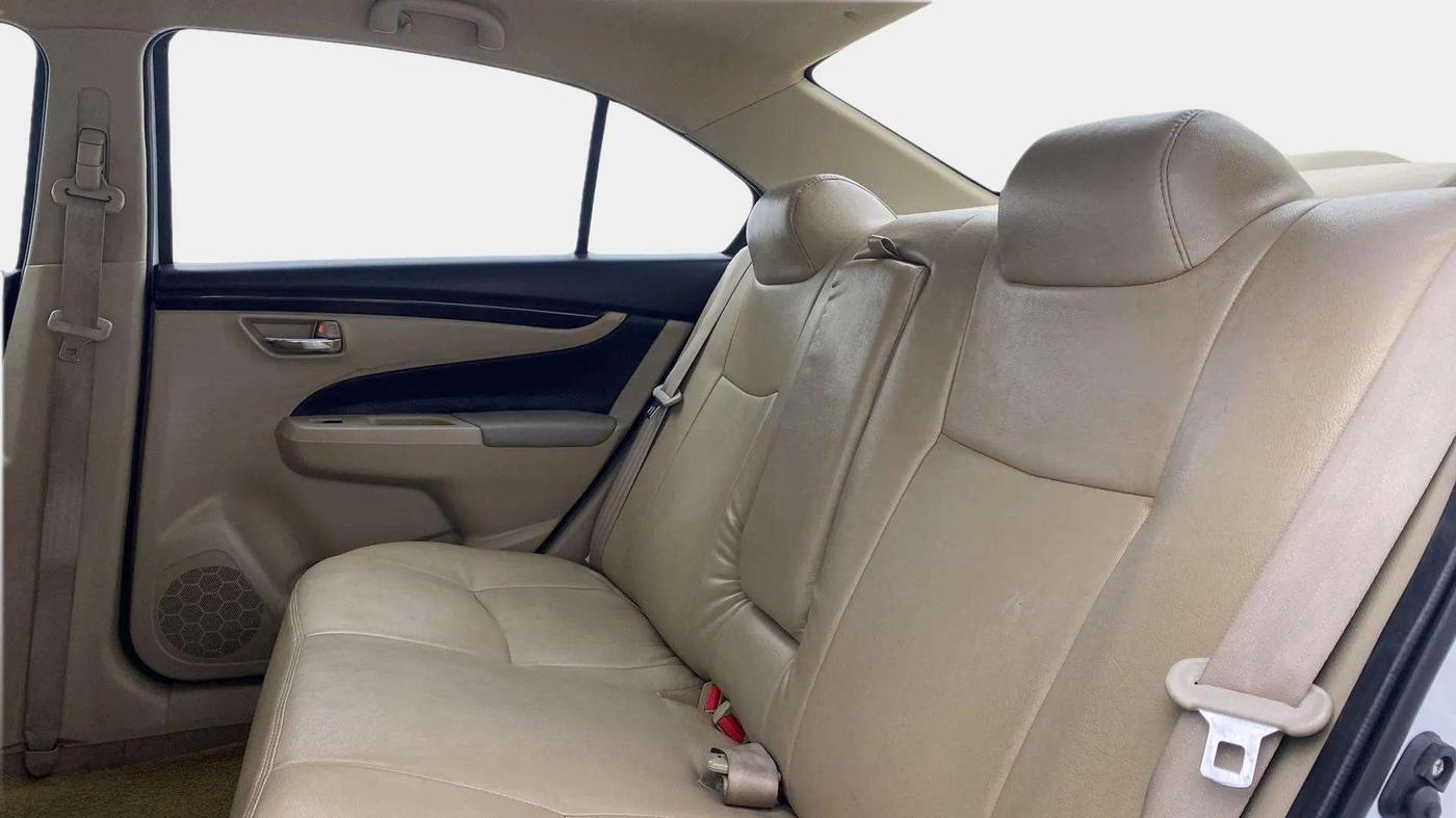 2016 Maruti Ciaz VDI+ SHVS, Diesel, Manual, 92,989 km, Right Side Rear Door Cabin