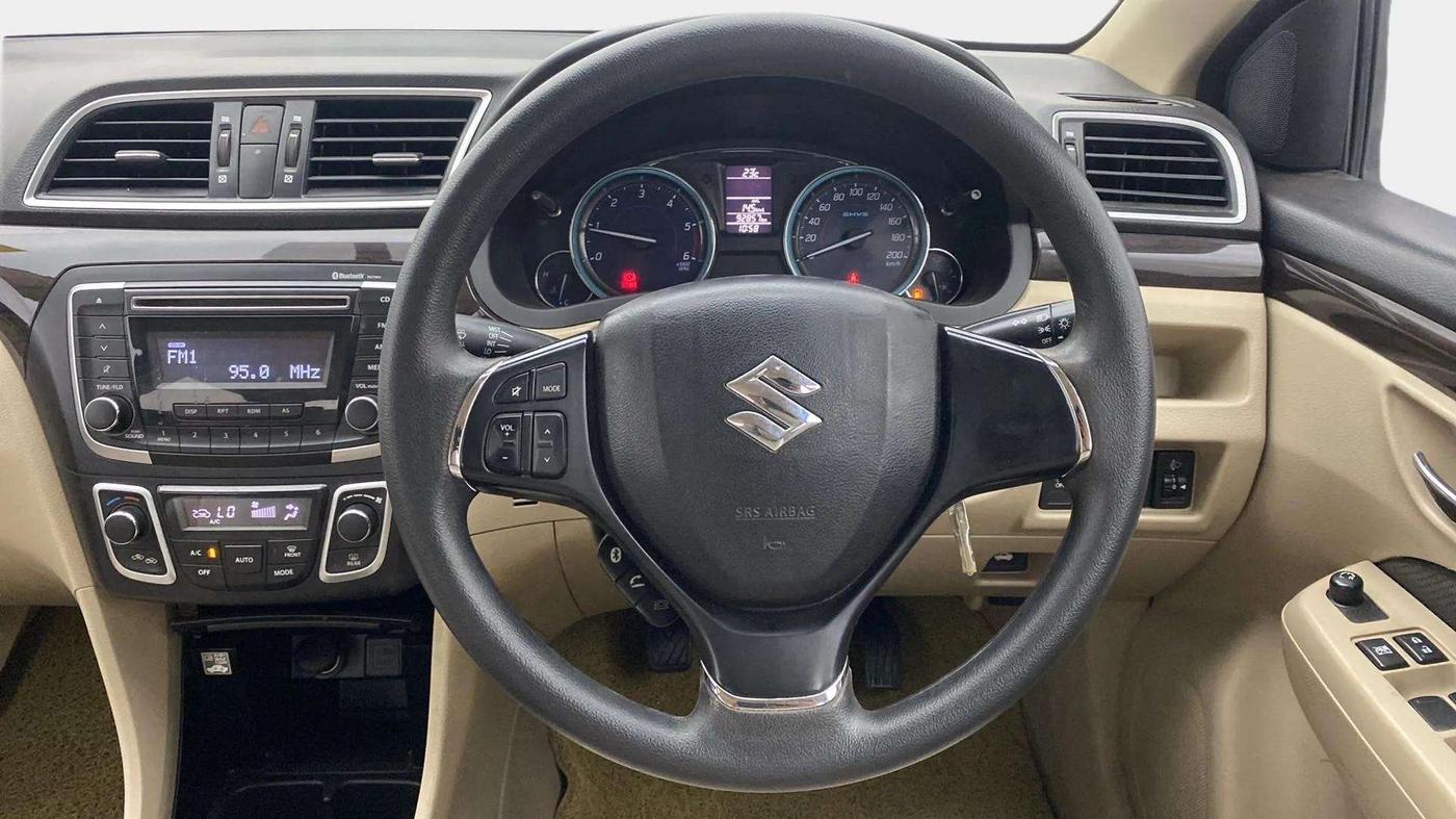 2016 Maruti Ciaz VDI+ SHVS, Diesel, Manual, 92,989 km, Steering Wheel Close Up