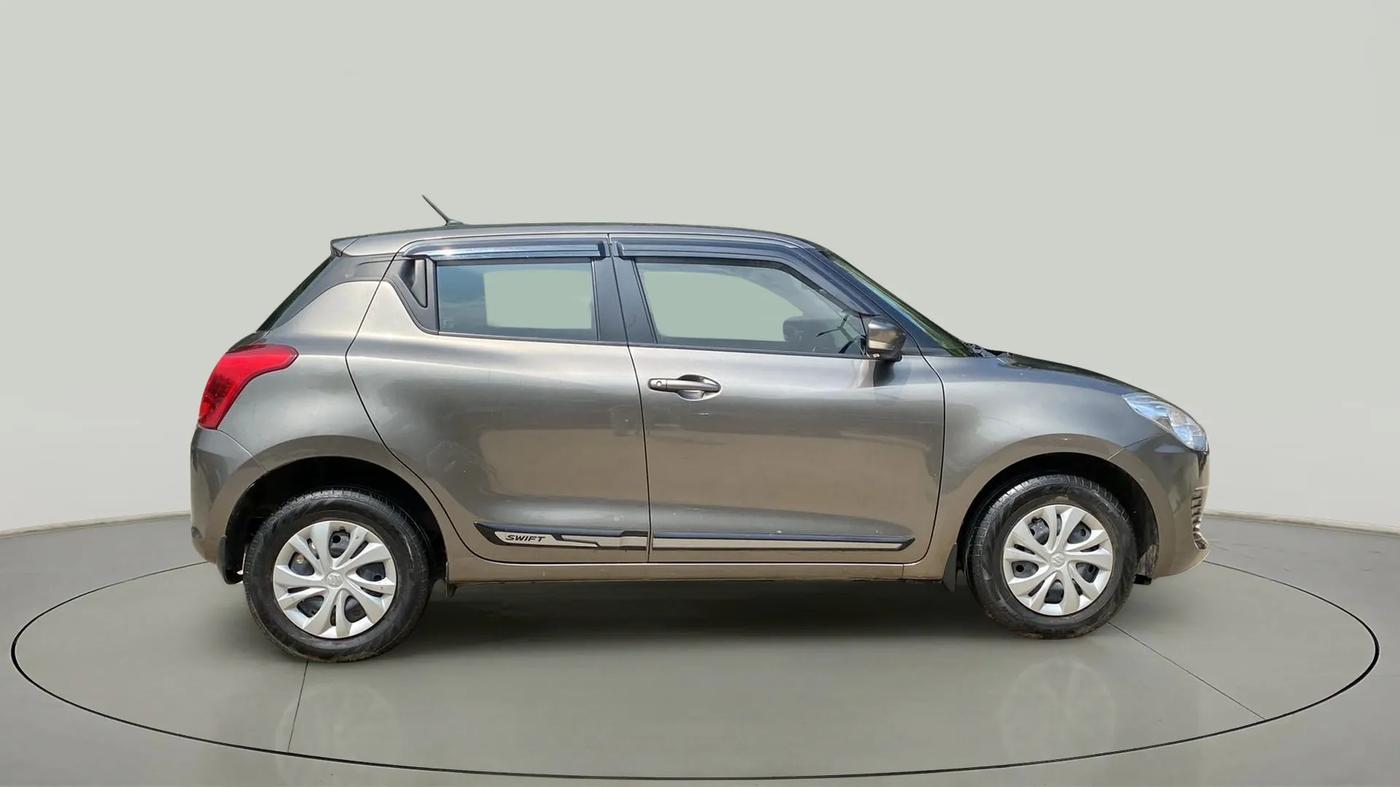 2022 Maruti Swift VXI, Petrol, Manual, 26,081 km, Right Side