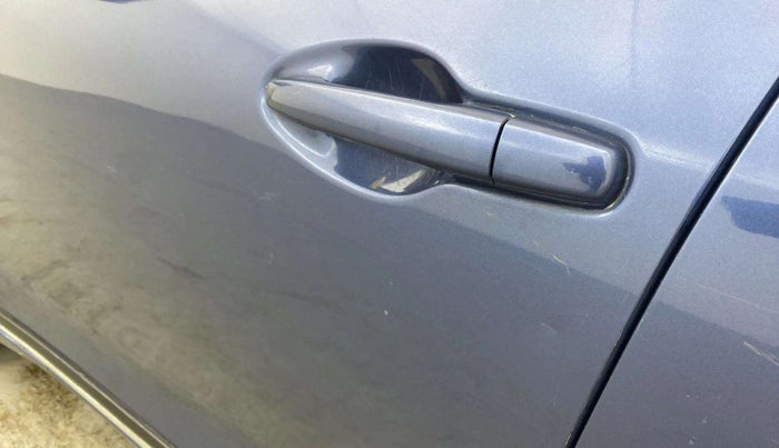 2018 Maruti Dzire VXI, Petrol, Manual, 74,904 km, Front passenger door - Minor scratches