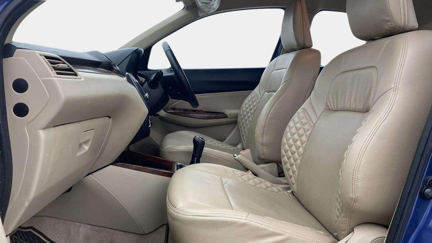 2018 Maruti Dzire VXI, Petrol, Manual, 74,904 km, Right Side Front Door Cabin