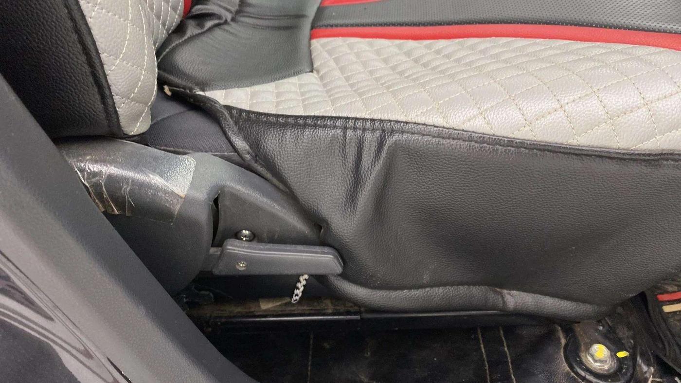 2019 Maruti Alto 800 LXI, Petrol, Manual, 23,424 km, Driver Side Adjustment Panel