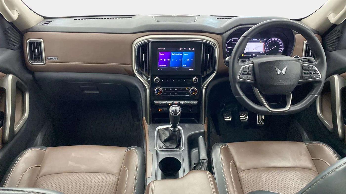 2023 Mahindra SCORPIO-N Z8 L DIESEL MT 2WD 7 STR, Diesel, Manual, 17,299 km, Dashboard