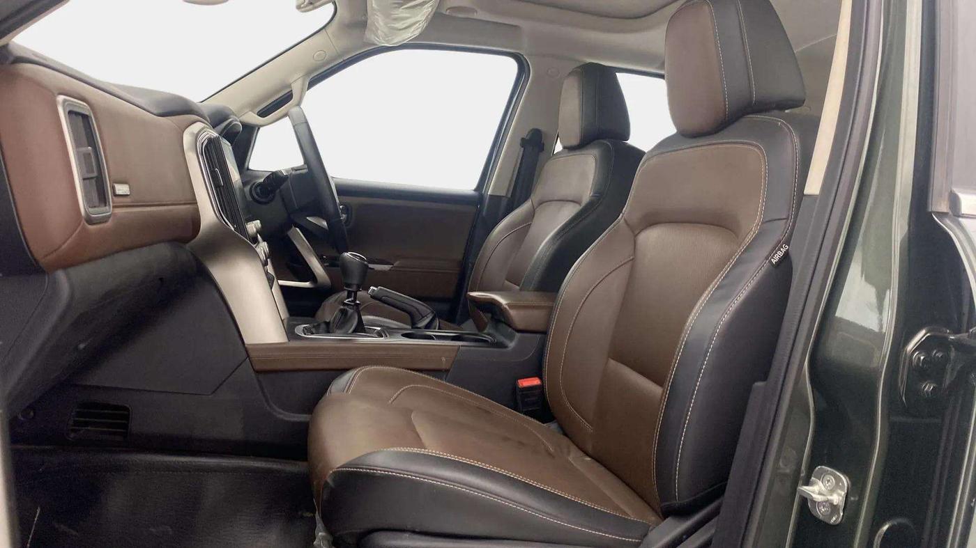 2023 Mahindra SCORPIO-N Z8 L DIESEL MT 2WD 7 STR, Diesel, Manual, 17,299 km, Right Side Front Door Cabin