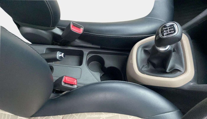 2019 Hyundai Grand i10 SPORTZ 1.2 KAPPA VTVT, Petrol, Manual, 22,830 km, Gear Lever
