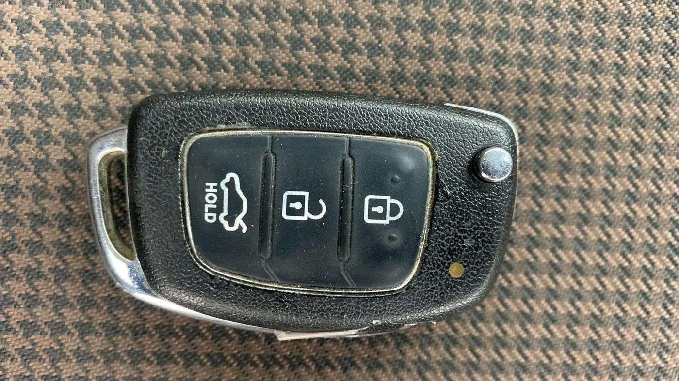 2013 Hyundai i20 SPORTZ 1.2, Petrol, Manual, 38,287 km, Key Close Up