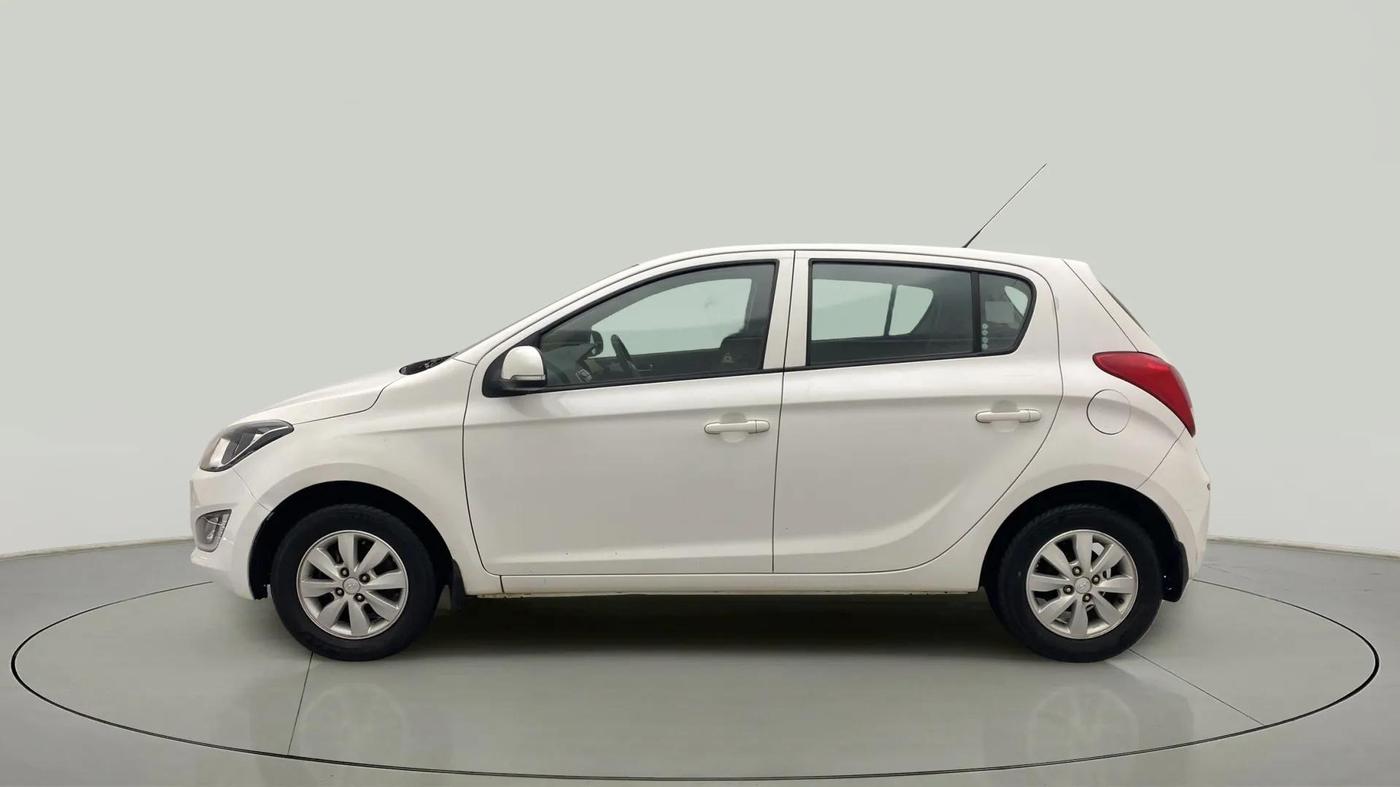 2013 Hyundai i20 SPORTZ 1.2, Petrol, Manual, 38,287 km, Left Side