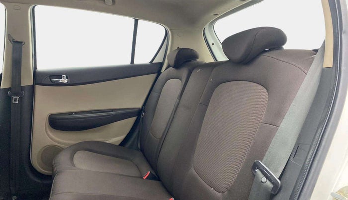 2013 Hyundai i20 SPORTZ 1.2, Petrol, Manual, 38,287 km, Right Side Rear Door Cabin