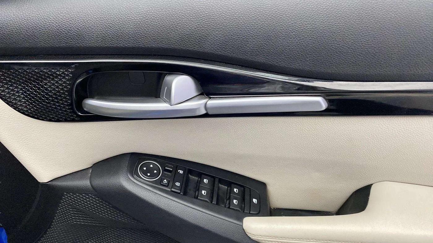 2020 KIA SELTOS HTX 1.5 PETROL, Petrol, Manual, 46,037 km, Driver Side Door Panels Control