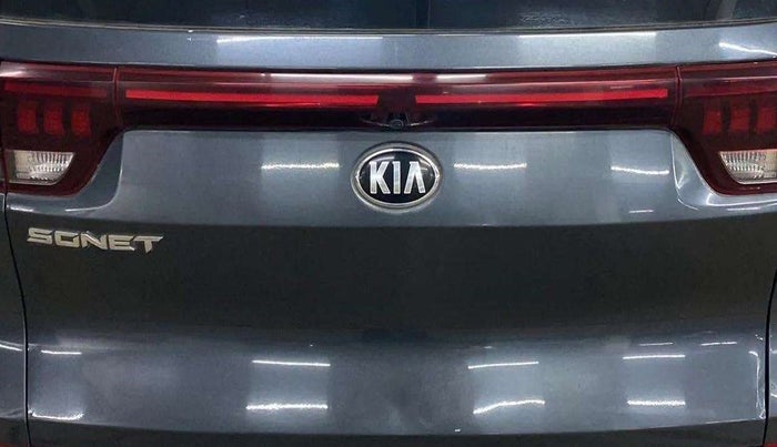 2021 KIA SONET HTX 1.5, Diesel, Manual, 41,705 km, Dicky (Boot door) - Slightly dented