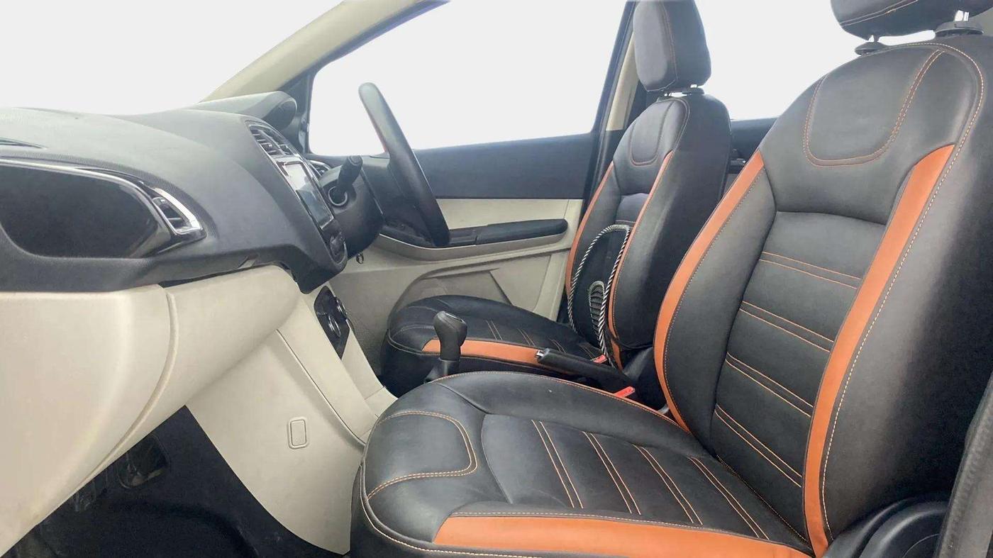 2022 Tata Tiago XZ PLUS CNG, CNG, Manual, 26,942 km, Right Side Front Door Cabin