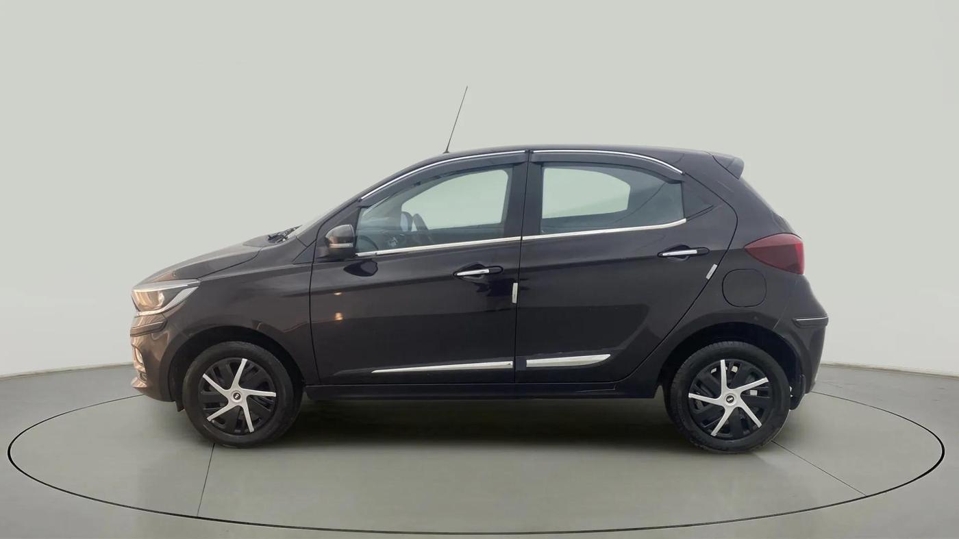 2022 Tata Tiago XZ PLUS CNG, CNG, Manual, 26,942 km, Left Side
