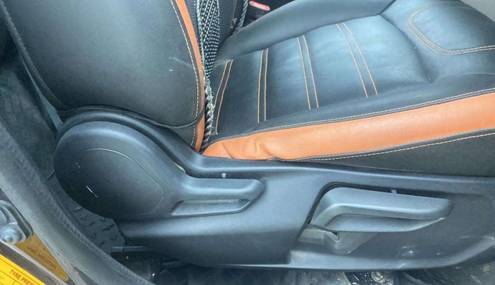 2022 Tata Tiago XZ PLUS CNG, CNG, Manual, 26,942 km, Driver Side Adjustment Panel