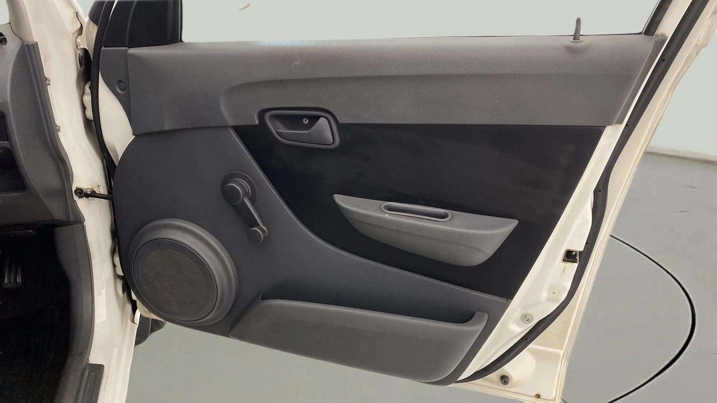 2013 Maruti Alto 800 LX, Petrol, Manual, 15,294 km, Driver Side Door Panels Control