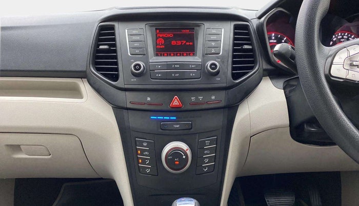 2022 Mahindra XUV300 W6 1.5 DIESEL AMT, Diesel, Automatic, 29,118 km, Air Conditioner