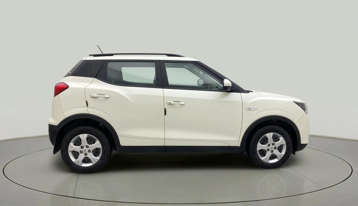 2022 Mahindra XUV300 W6 1.5 DIESEL AMT, Diesel, Automatic, 29,118 km, Right Side View