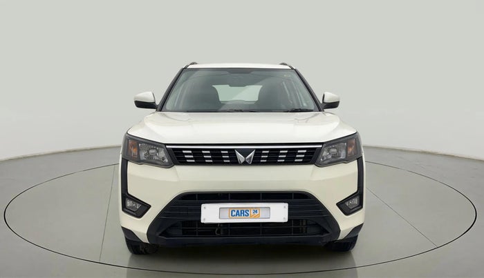 2022 Mahindra XUV300 W6 1.5 DIESEL AMT, Diesel, Automatic, 29,118 km, Front