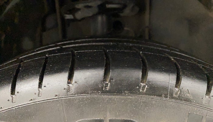 2018 Tata Tiago XZ PETROL, Petrol, Manual, 75,228 km, Right Front Tyre Tread