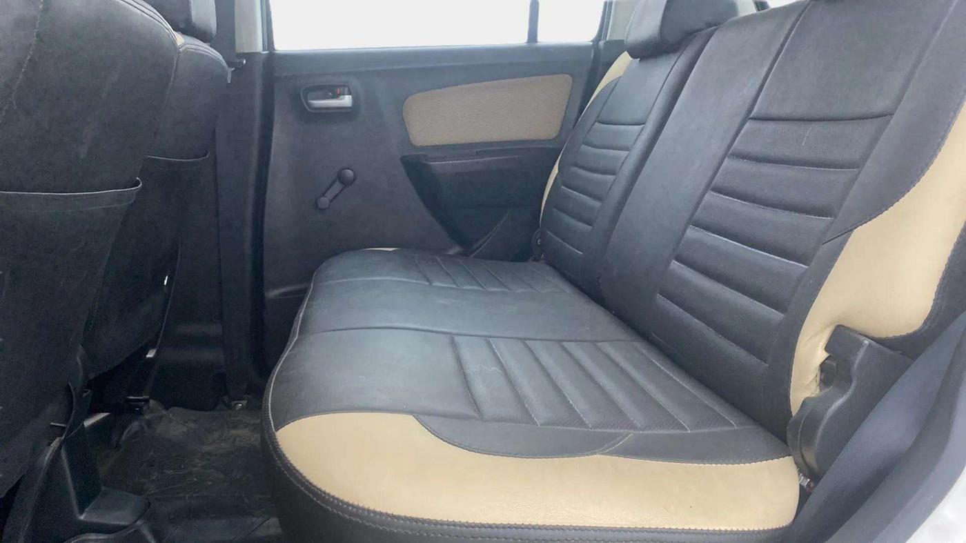 2017 Maruti Wagon R 1.0 LXI CNG, CNG, Manual, 57,643 km, Right Side Rear Door Cabin