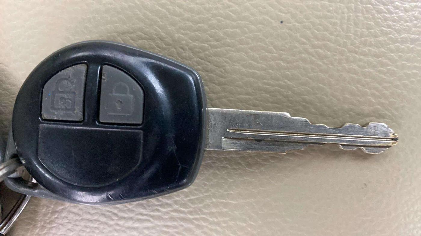 2015 Maruti Swift Dzire VXI, Petrol, Manual, 66,708 km, Key Close Up