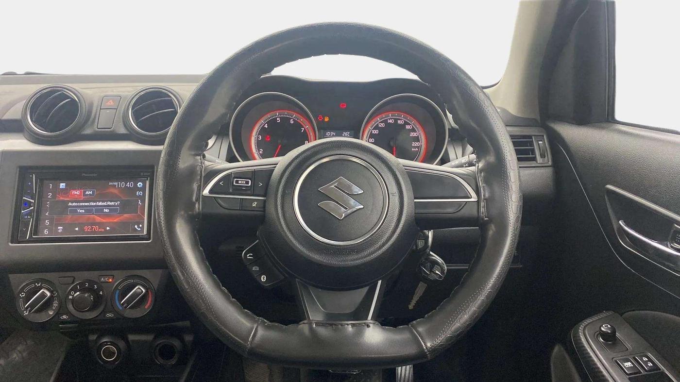 2020 Maruti Swift VXI AMT, Petrol, Automatic, 37,698 km, Steering Wheel Close Up