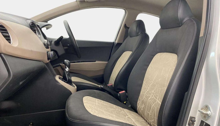 2017 Hyundai Grand i10 SPORTZ (O) 1.2 KAPPA VTVT, Petrol, Manual, 1,17,659 km, Right Side Front Door Cabin
