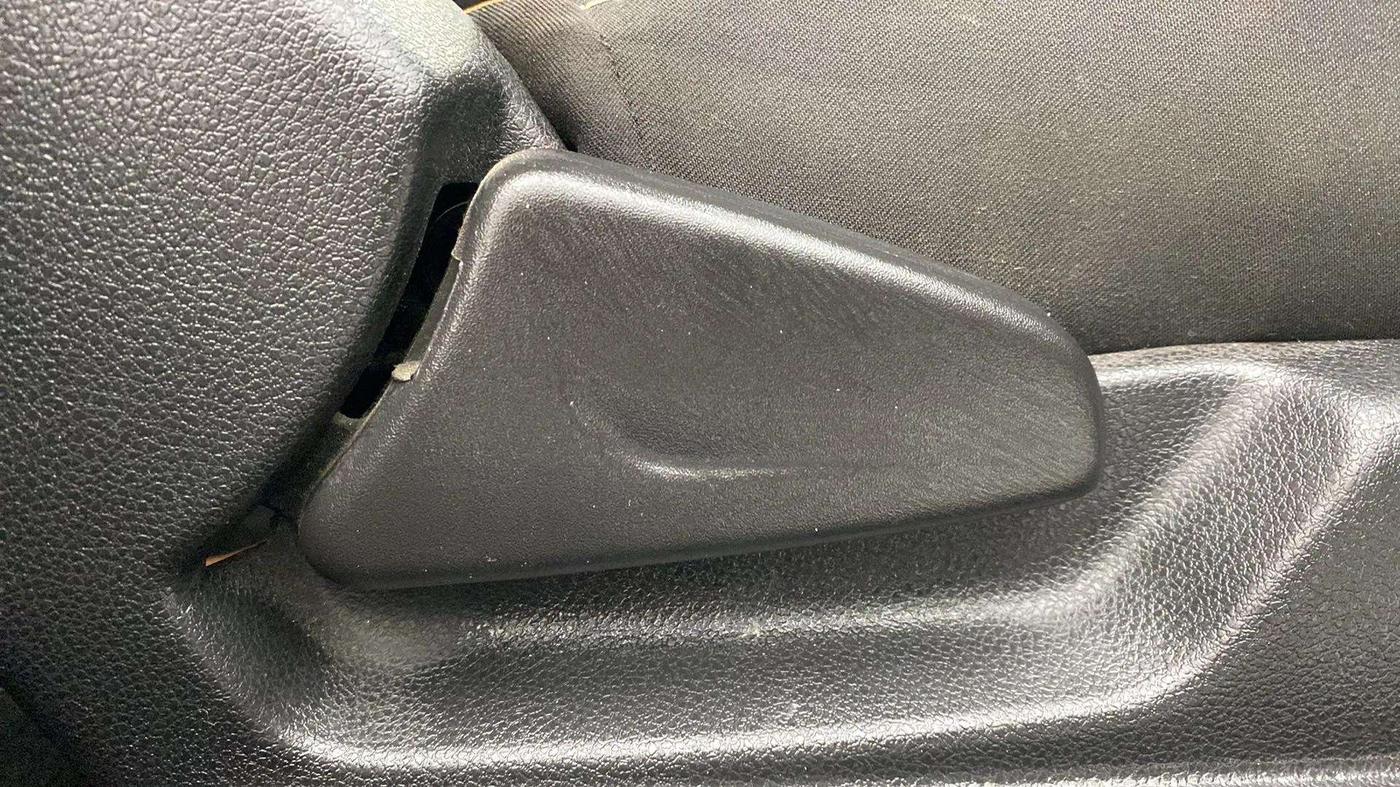 2019 Renault Kwid CLIMBER 1.0 AMT (O), Petrol, Automatic, 3,913 km, Driver Side Adjustment Panel
