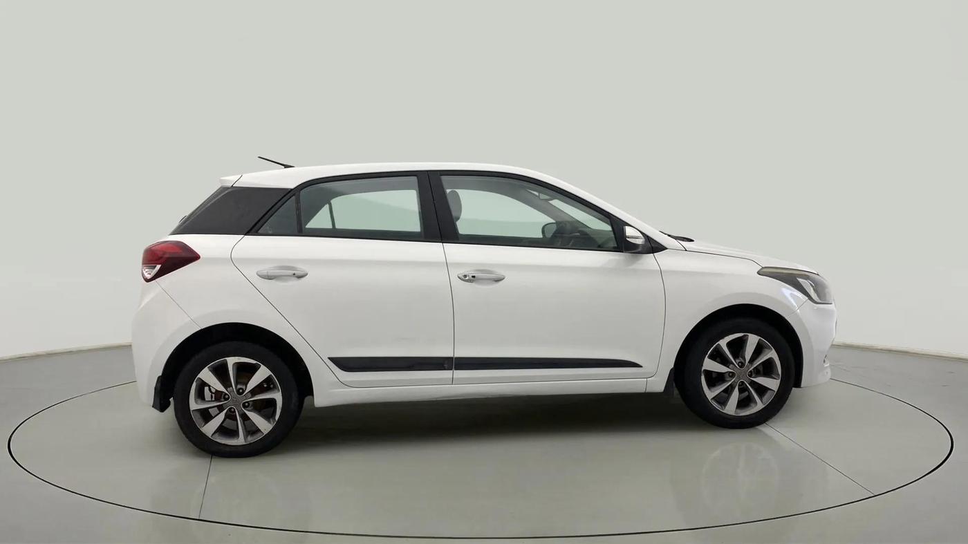 2014 Hyundai Elite i20 ASTA 1.2, Petrol, Manual, 1,31,110 km, Right Side View