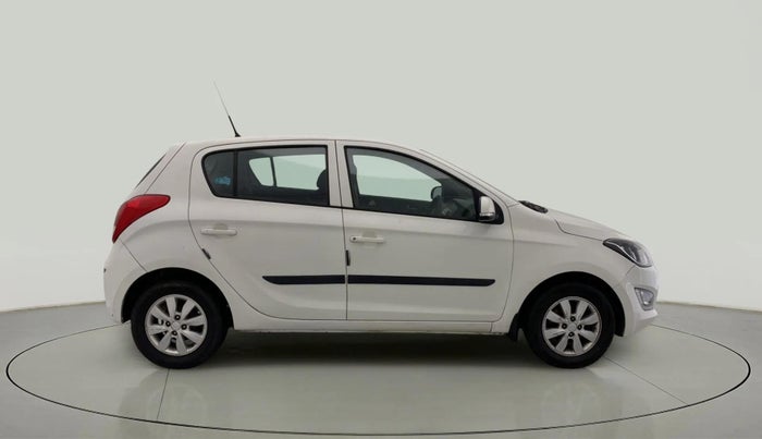 2014 Hyundai i20 SPORTZ 1.2, Petrol, Manual, 67,841 km, Right Side View