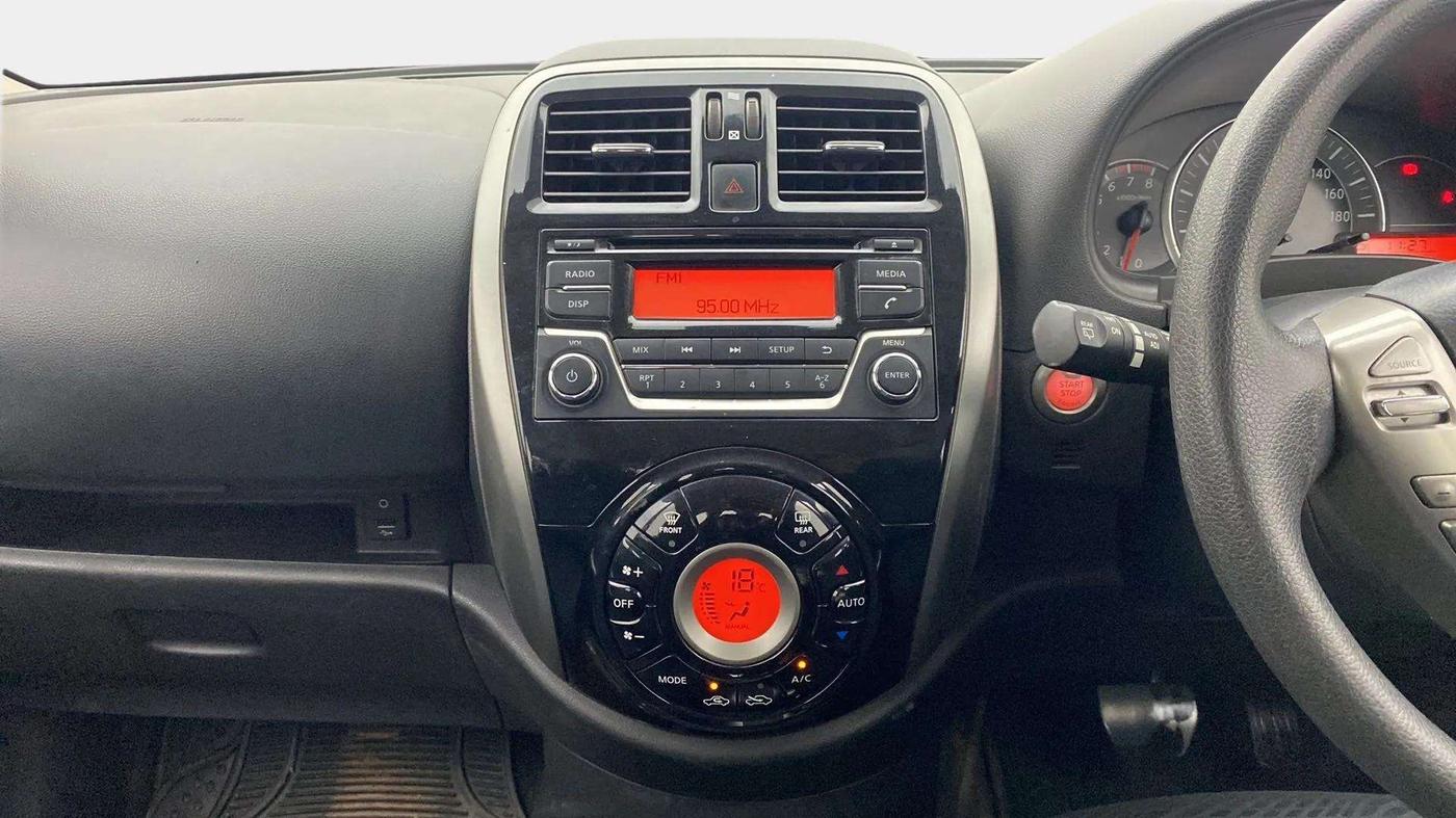 2017 Nissan Micra XV CVT, Petrol, Automatic, 49,580 km, Air Conditioner