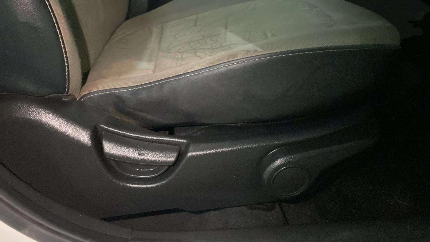 2014 Hyundai Xcent S 1.2, Petrol, Manual, 69,901 km, Driver Side Adjustment Panel